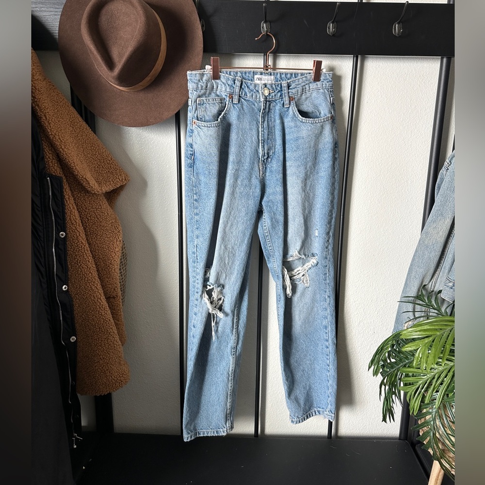 Zara light wash cotton baggy retro distressed 90s denim dad mom jeans